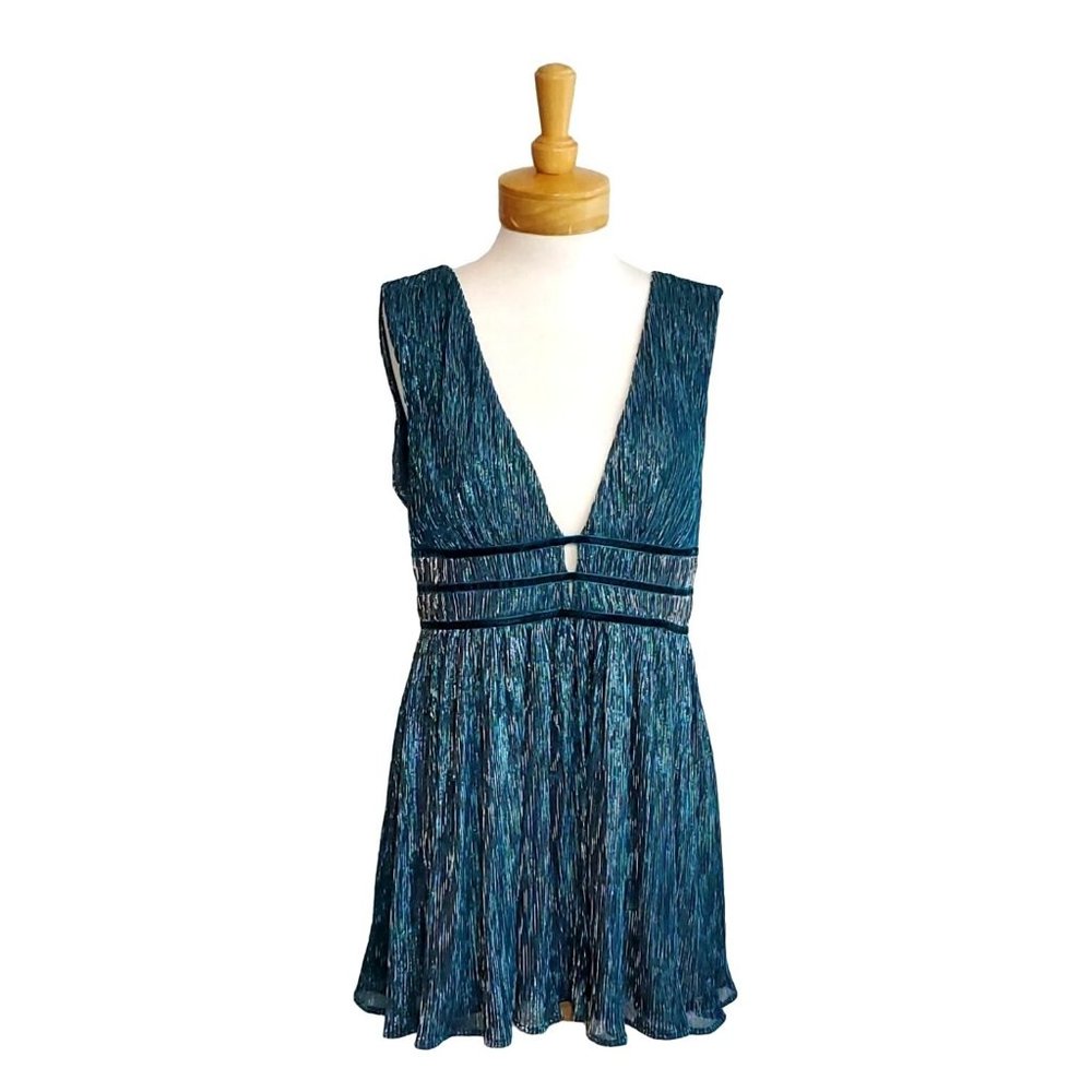 SALE Lulus Smokeshow Teal Metallic Mini Dress Skater Cocktail Party Holiday Sz L